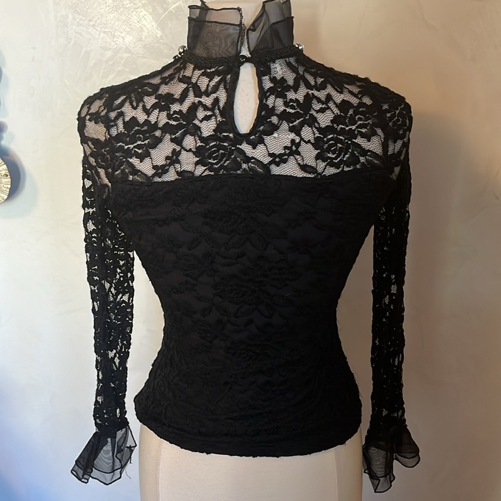 Kiuyafashion Black Lace Top w/Sheer Stand up collar & Rhinestone Details Size M - Picture 5 of 17